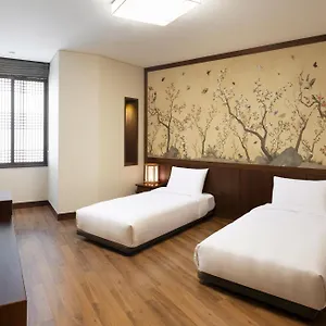 Ibis Ambassador Myeongdong 3* Seoul
